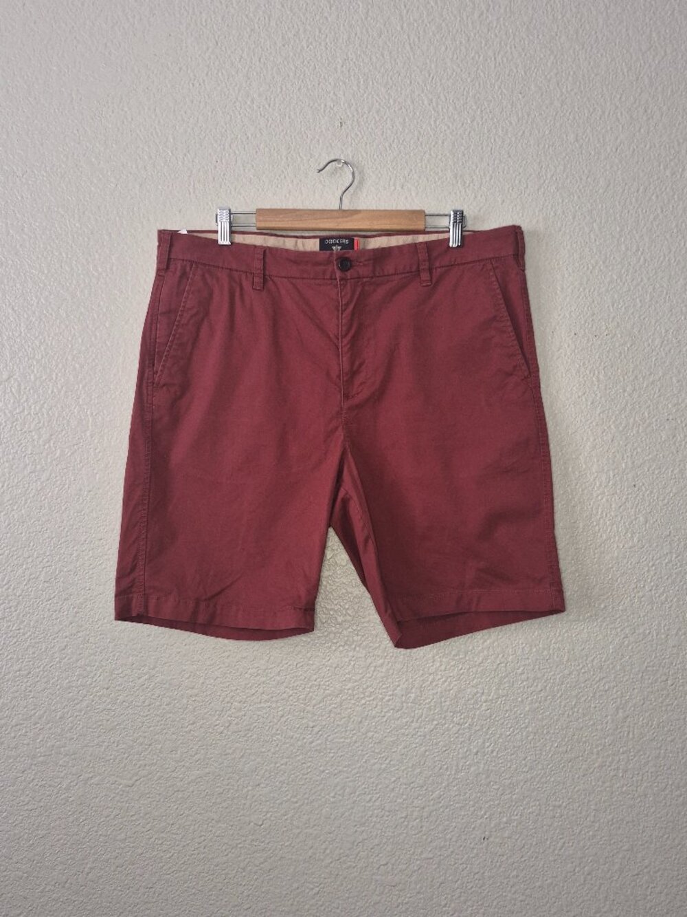 Dockers Ultimate Shorts Mens 38 Burgundy Maroon Red Supreme Flex Chino Casual